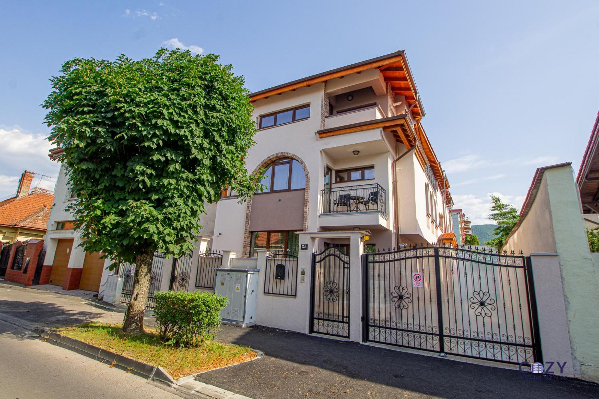 Cozy Brand New Boutique Aparthotel Brasov Exterior photo