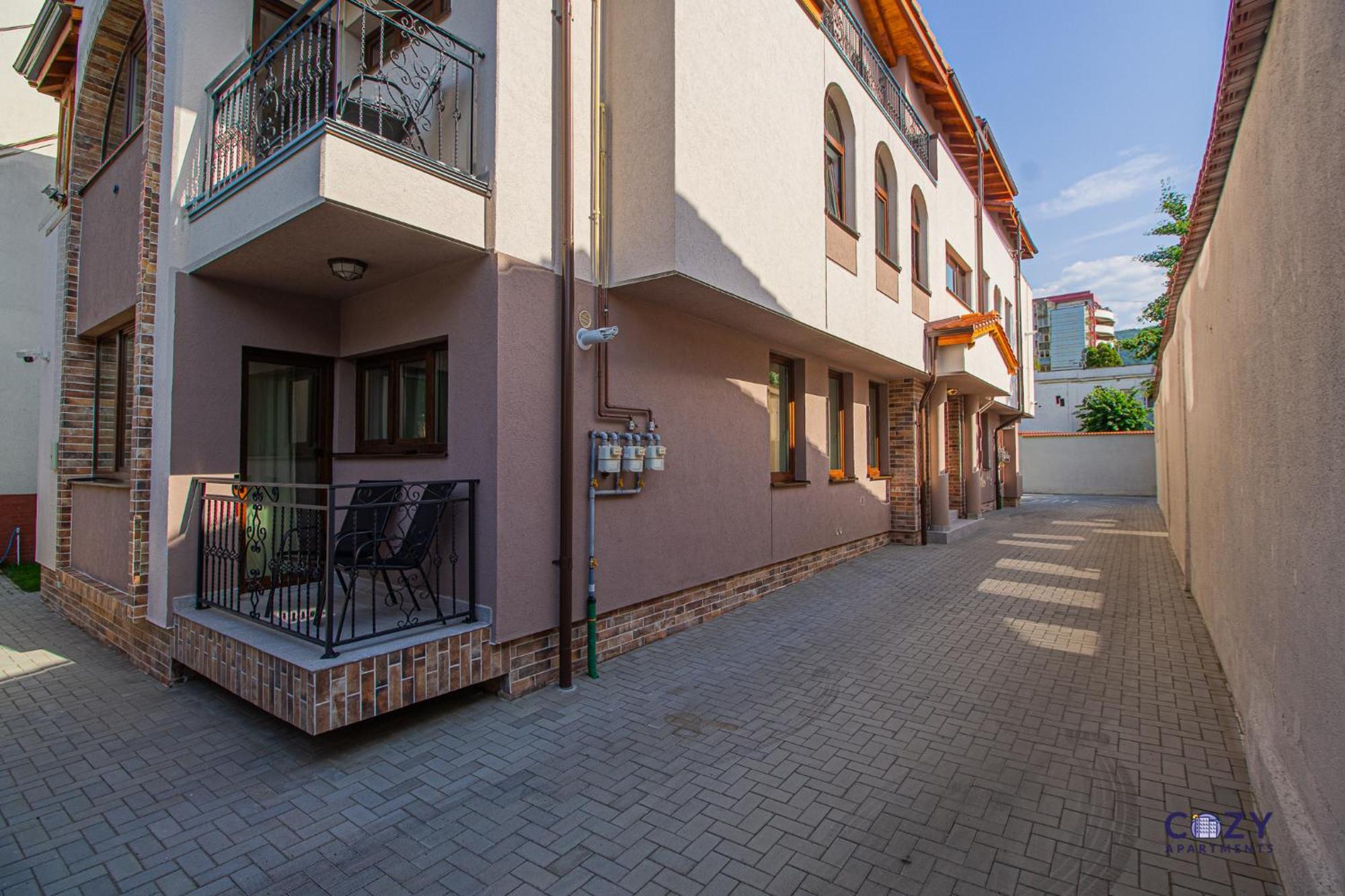 Cozy Brand New Boutique Aparthotel Brasov Exterior photo