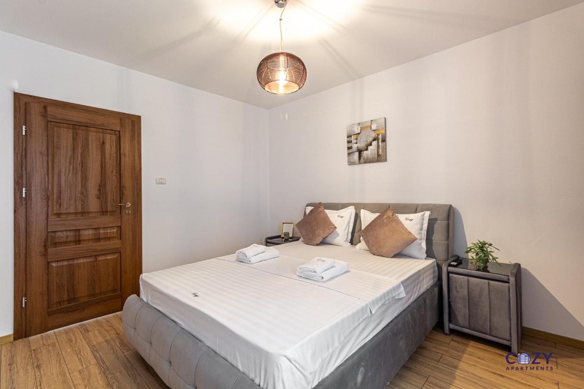 Cozy Brand New Boutique Aparthotel Brasov Exterior photo